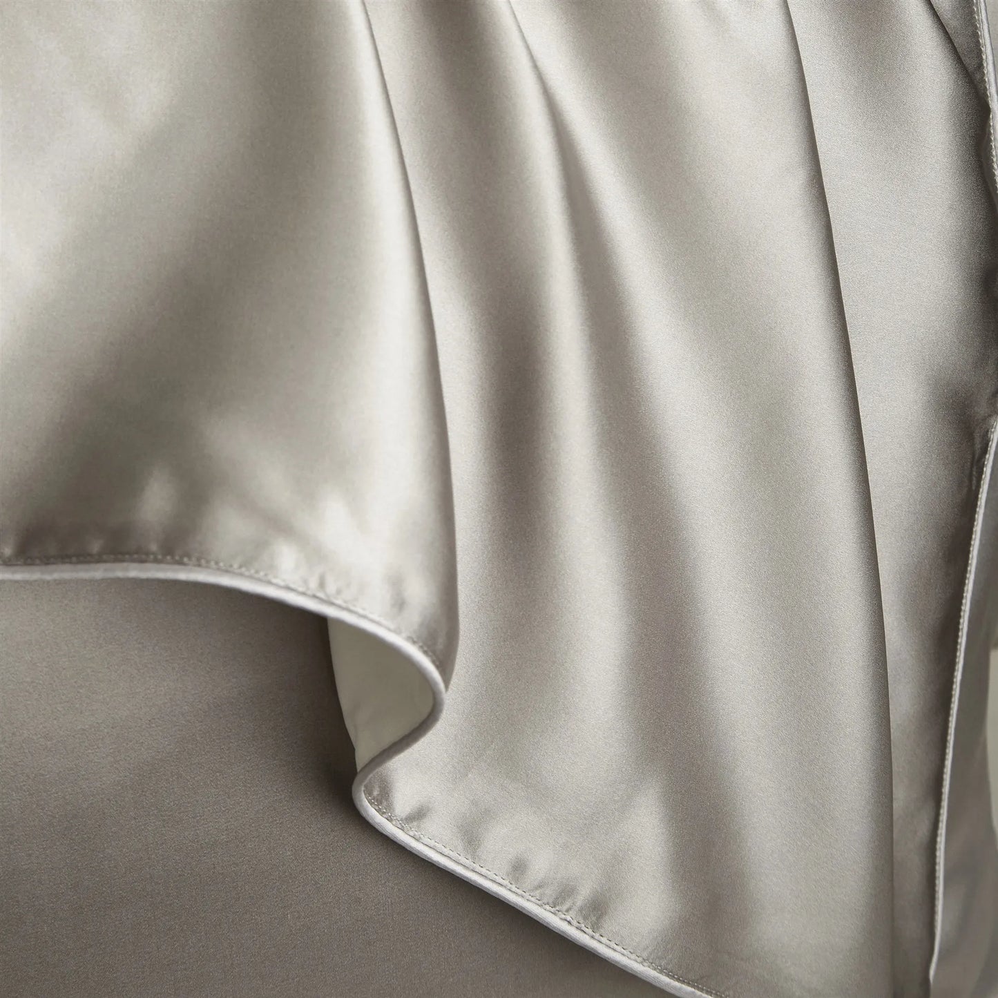 100% Mulberry Silk Pillowcase for Hair & Skin | Dual-Sided Beauty Sleep